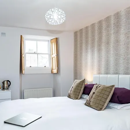 Bed & Breakfast The Laurels 4*